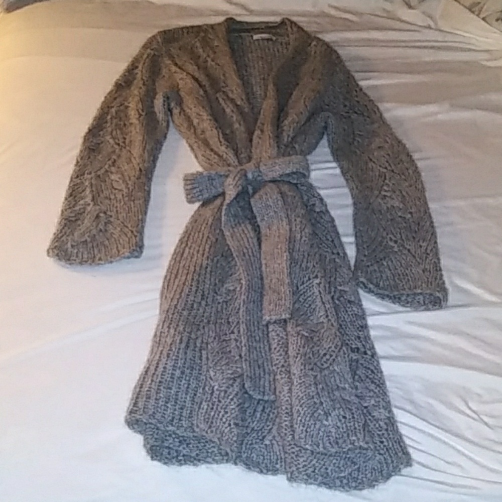 Long sleeved sweater